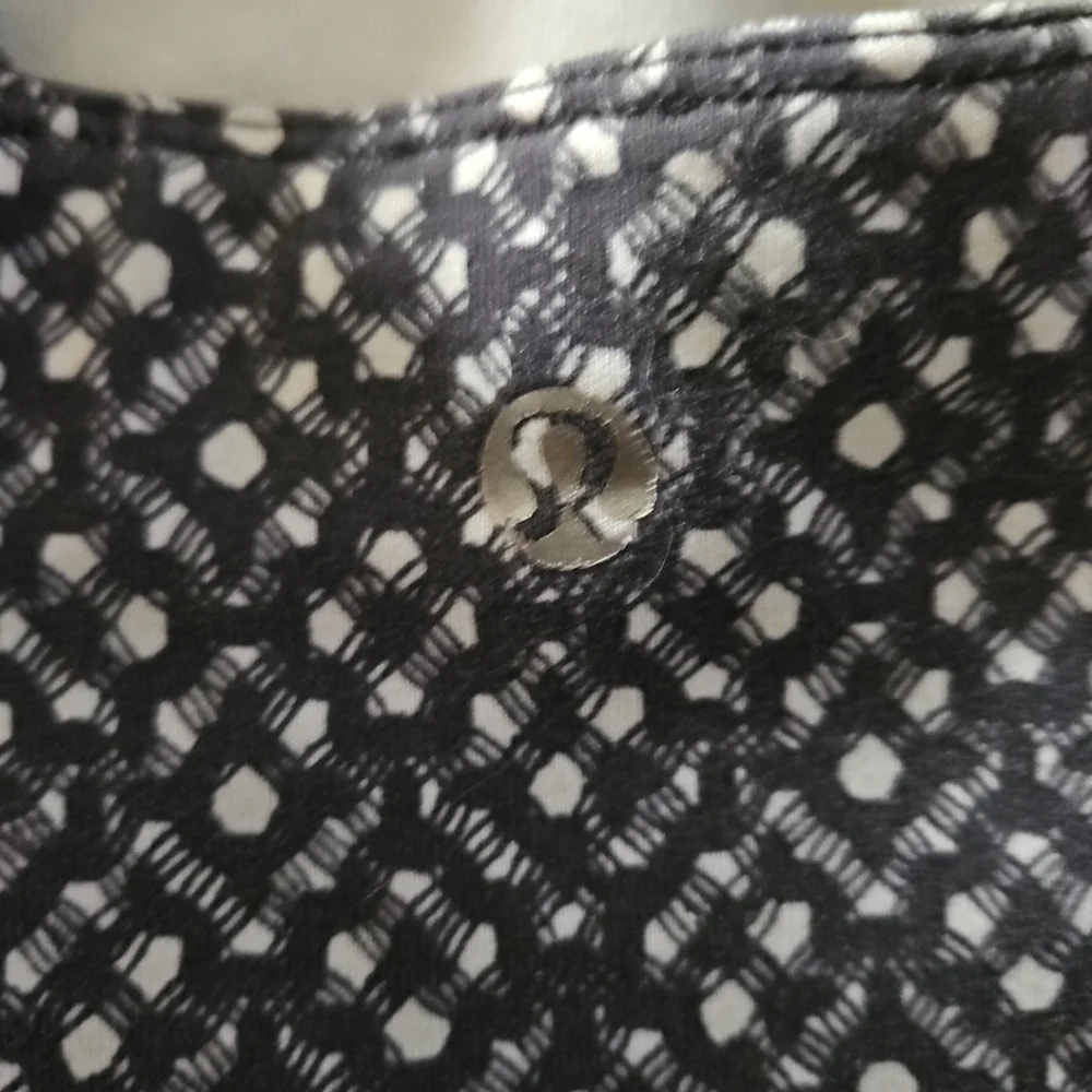 Lululemon Womens Black And White Geometric Print Strappy Back Enhearten Tank 8